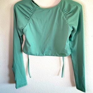 NTW: Green Bo+Tee long sleeve crop top